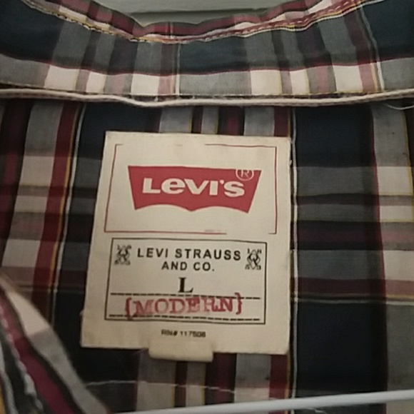 Levi button down - Picture 2 of 3